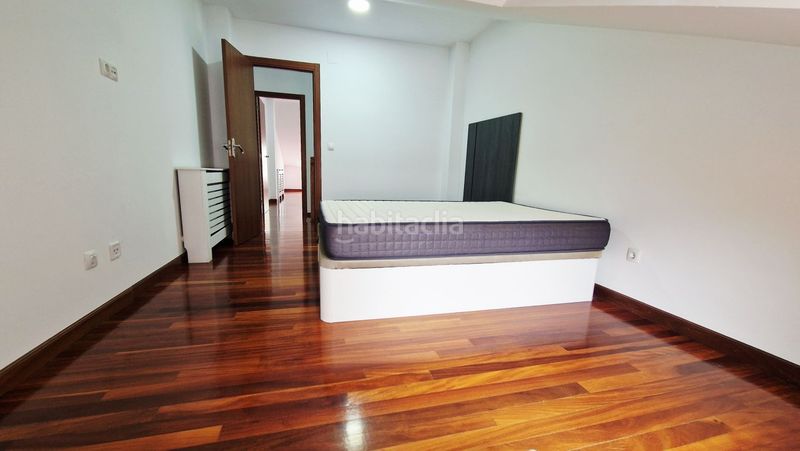 Foto c79ce0a0-f251-485f-b3ba-bc5a22f91379. Dúplex amb calefacció a Centro Torrelavega