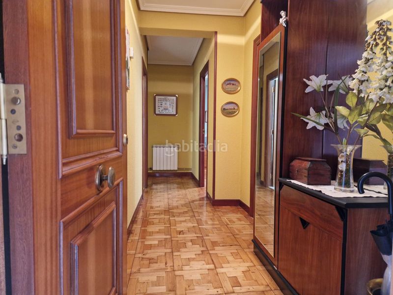 Foto 9d3180de-8e1d-401e-96c9-09dcb03b3341. Pis amb calefacció a Inmobiliaria - Barreda Torrelavega