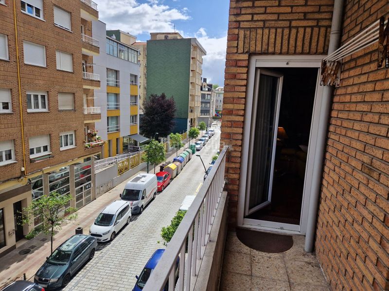 Foto c6a7f9c8-6f89-4b31-abe9-359c3e86689a. Pis amb calefacció a Inmobiliaria - Barreda Torrelavega