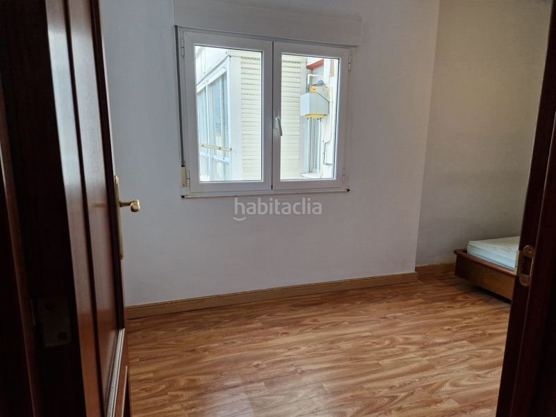Foto f4cf9f12-474f-4453-9d4b-a7d3f59cca0e. Pis a Centro Torrelavega