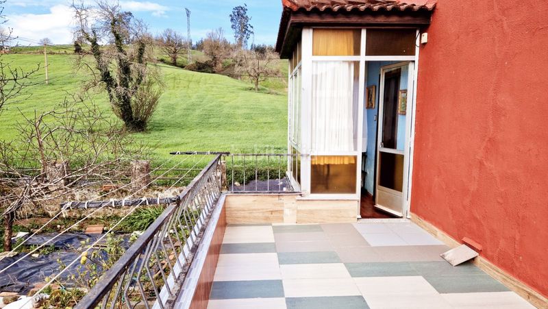 Foto a7014933-d202-4da6-b5c3-11b8f1b72835. Casa amb aparcament a Renedo Piélagos