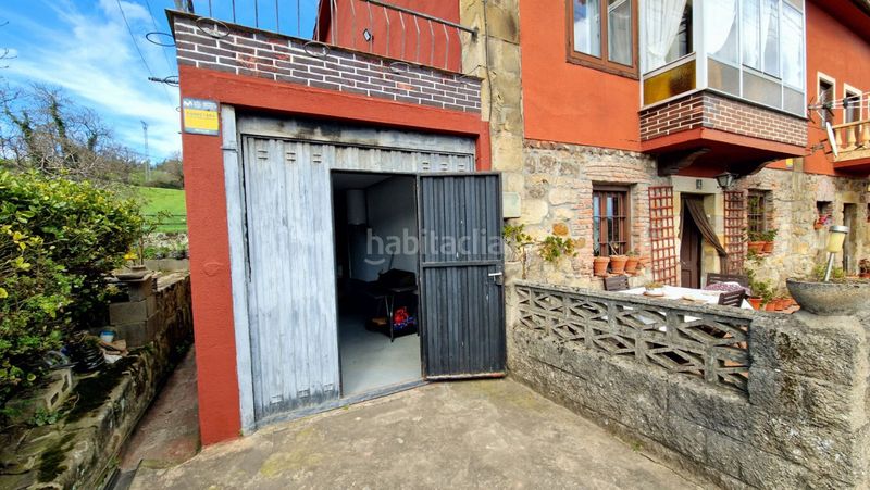 Foto f6a265b5-2227-4715-96b6-37b77fcc4597. Casa amb aparcament a Renedo Piélagos
