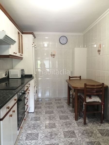 Foto f092da8b-d3fb-4f1a-8ba6-25dc6b1ea098. Casa amb calefacció aparcament a Arenas de Iguña