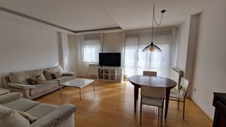 Miete Zweistöckige Wohnung  Augusto g linares. Duplex en alquiler en centro, 2 dormitorios.