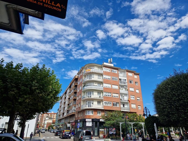 Foto de1e578b-a9bd-4f21-a5f2-73830bea223d. Pis amb calefacció a Centro Torrelavega