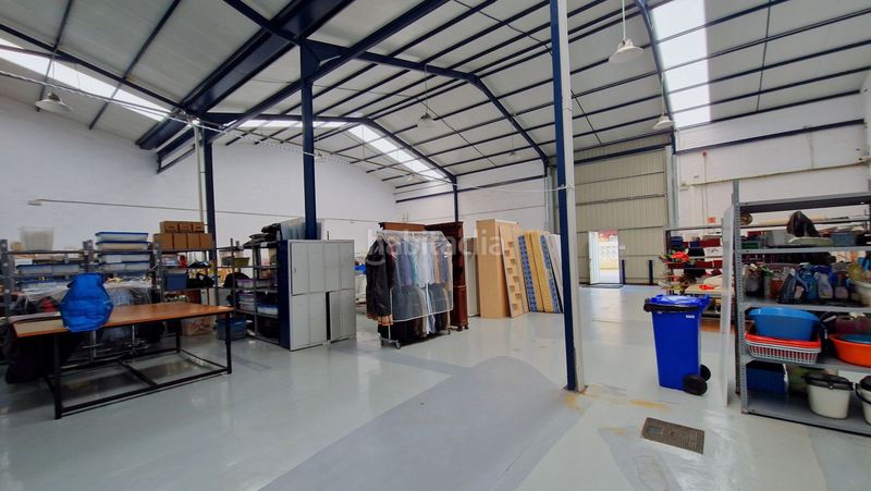 Foto 4f498f2d-bce4-49f0-8477-b9fbd37467ae. Industrial building in el cerezo 14 in Cerezo - Aspla - Torres Torrelavega