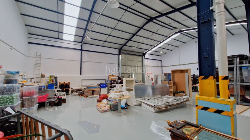 Foto ceb90921-1599-445f-a24b-3e0c885561fa. Industrial building in el cerezo 14 in Cerezo - Aspla - Torres Torrelavega