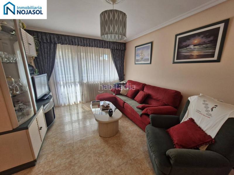 Foto 40e89c62-4617-4f9b-bcc6-d9c5a1f1c8a0. Piso ref.000128 bajo de 3 habitaciones con jardin de 150m2, terraza de 40 m2, garaje doble, ascensor y calafacción en Noja