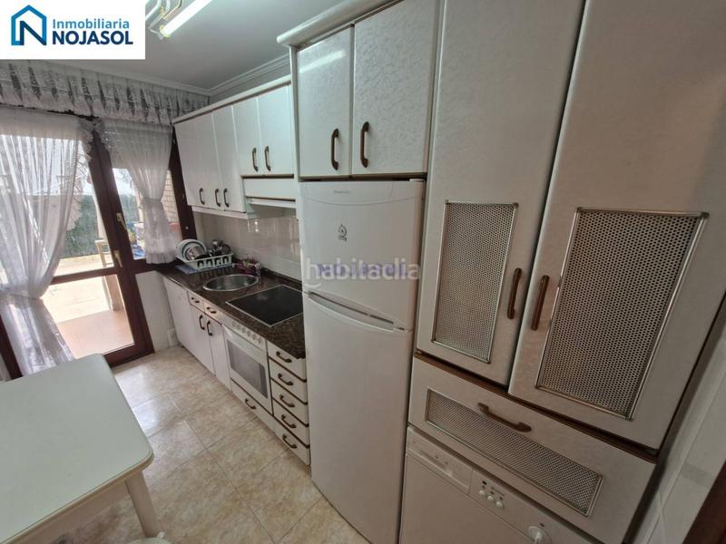 Foto 54b5bb83-f5f3-4d9b-bbd6-f44a265c38b5. Piso ref.000128 bajo de 3 habitaciones con jardin de 150m2, terraza de 40 m2, garaje doble, ascensor y calafacción en Noja