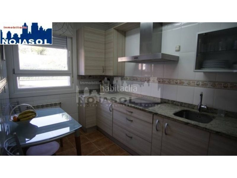 Foto 4d77ec86-65a5-486f-9fcf-39a686c70187. Casa aparellada amb calefacció aparcament piscina a Bareyo