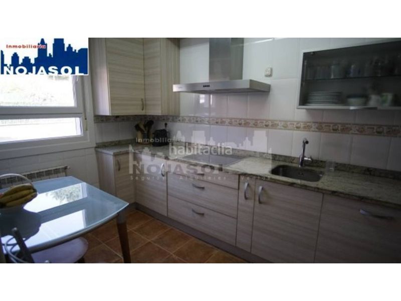 Foto 7ce509b5-e680-4090-aea4-5a6e26f42be7. Casa aparellada amb calefacció aparcament piscina a Bareyo