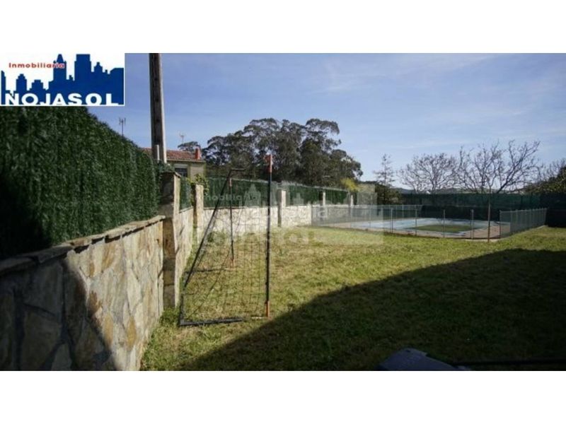 Foto 93ea04c0-b89b-45ce-8f7a-ce0d6e431249. Casa aparellada amb calefacció aparcament piscina a Bareyo