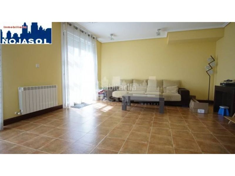 Foto a41ec32d-640f-41dd-bd55-ce23eb218a00. Casa aparellada amb calefacció aparcament piscina a Bareyo