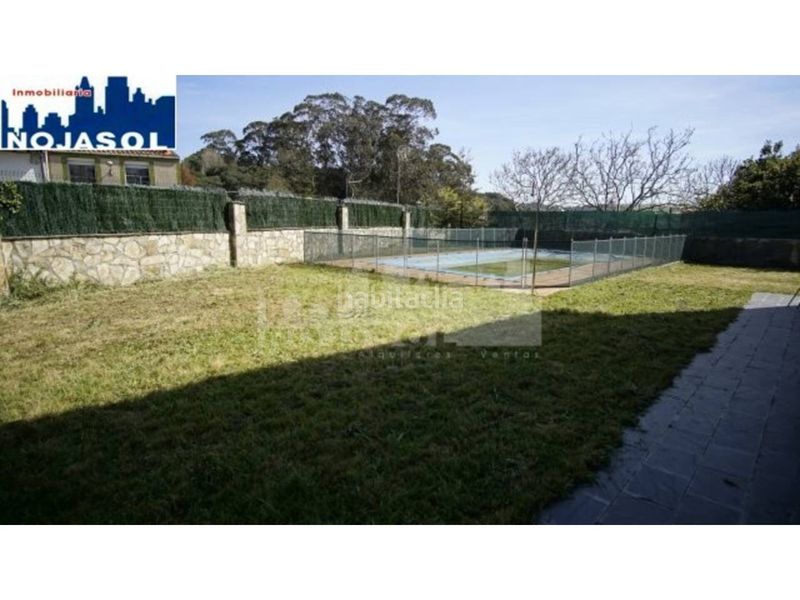 Foto afef4582-5f7e-409e-8e7e-0817969fa9a8. Casa aparellada amb calefacció aparcament piscina a Bareyo