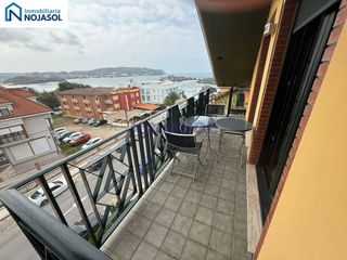 Affitto Piccolo appartamento  Calle los  pinares. Ref. 002384 ático en 1º línea playa de ris. vistas al mar