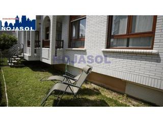 Lloguer Apartament a El casar  10. Ref.002115  bajo jardin 2 habit. zona centro  con piscina