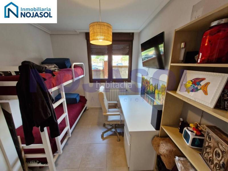 Foto 35cd8b3d-f4f7-4fa3-b7d7-1598076576b1. Apartamento ref 000523 precioso bajo con terraza en urbanización con piscina en Meruelo
