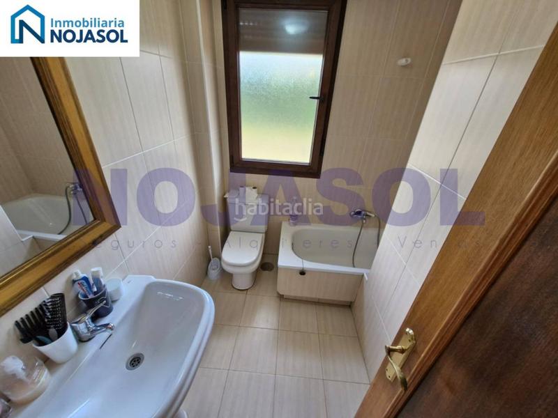 Foto 92388d82-29cb-4887-a42a-0f7e7a9936cd. Apartamento ref 000523 precioso bajo con terraza en urbanización con piscina en Meruelo