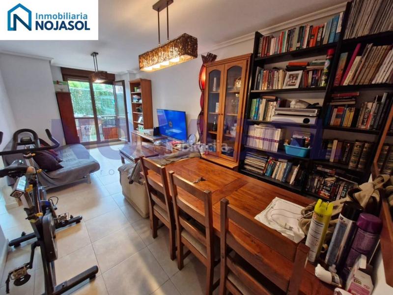 Foto 9e8f4457-f133-4e29-9189-891da6f5e172. Apartamento ref 000523 precioso bajo con terraza en urbanización con piscina en Meruelo