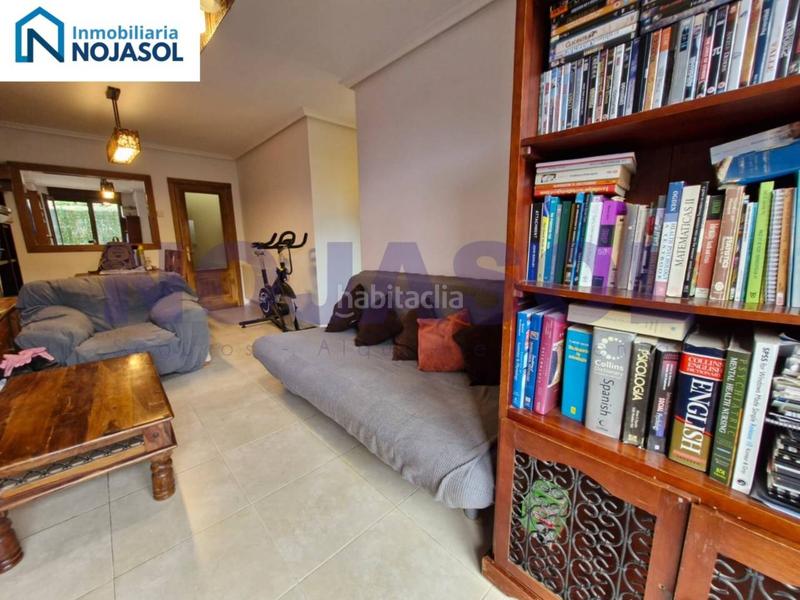 Foto 9f5781b3-1bc3-44cc-8975-94ba62ee28ca. Apartamento ref 000523 precioso bajo con terraza en urbanización con piscina en Meruelo