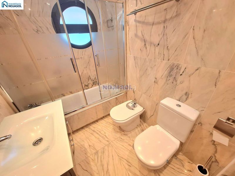 Foto 430ab7b8-70f2-4fc3-a210-8e8e41cf52ed. Alquiler apartamento en avenida la sierra 6 ref. 002334 exclusivo bajo con jardin en alquiler en una de la mejores zonas en Noja