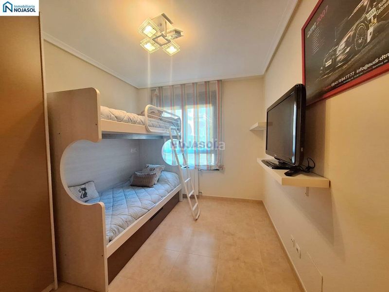 Foto 5546079f-51fd-4210-91cc-c37c6de6cfc9. Alquiler apartamento en avenida la sierra 6 ref. 002334 exclusivo bajo con jardin en alquiler en una de la mejores zonas en Noja