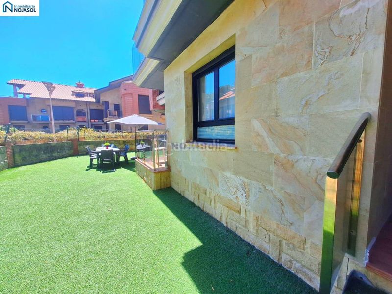 Foto c5566bb8-dcf8-4aee-8cfa-ec5dd052cf7a. Alquiler apartamento en avenida la sierra 6 ref. 002334 exclusivo bajo con jardin en alquiler en una de la mejores zonas en Noja