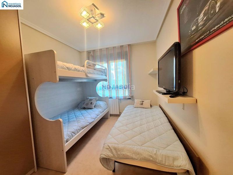 Foto cb8985a2-e65b-4a18-a05d-1e72b92b758c. Alquiler apartamento en avenida la sierra 6 ref. 002334 exclusivo bajo con jardin en alquiler en una de la mejores zonas en Noja