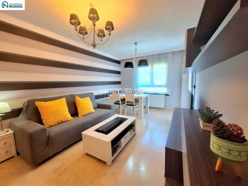 Foto cb8eb691-7c8d-4aec-84ae-384d0445a619. Alquiler apartamento en avenida la sierra 6 ref. 002334 exclusivo bajo con jardin en alquiler en una de la mejores zonas en Noja