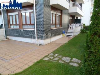 Lloguer Apartament a La brava 2. Ref.002203  bonito bajo con jardín de 100m2  urb. con piscina ga