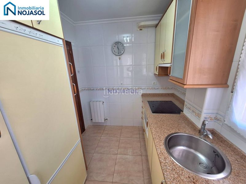 Foto 586051e7-47f0-44c6-8d91-615b47ab1f61. Rent apartment with heating parking in Tregadín Noja