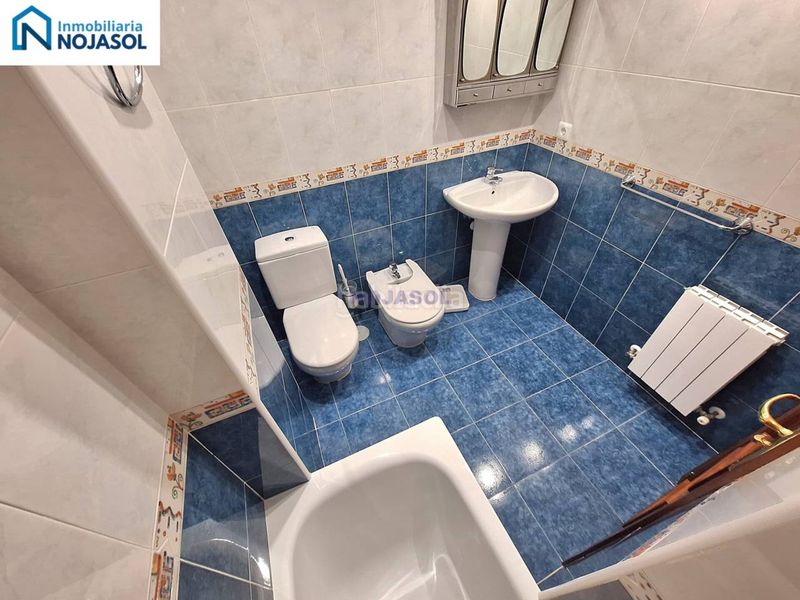 Foto 9cb8b8e9-c031-4037-bd92-0b4a62fd173b. Rent apartment with heating parking in Tregadín Noja
