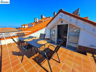 Location Appartement à Calle arenal 11. Ref. 002034  ático en alquiler de 2 hab con una maravillosa terr