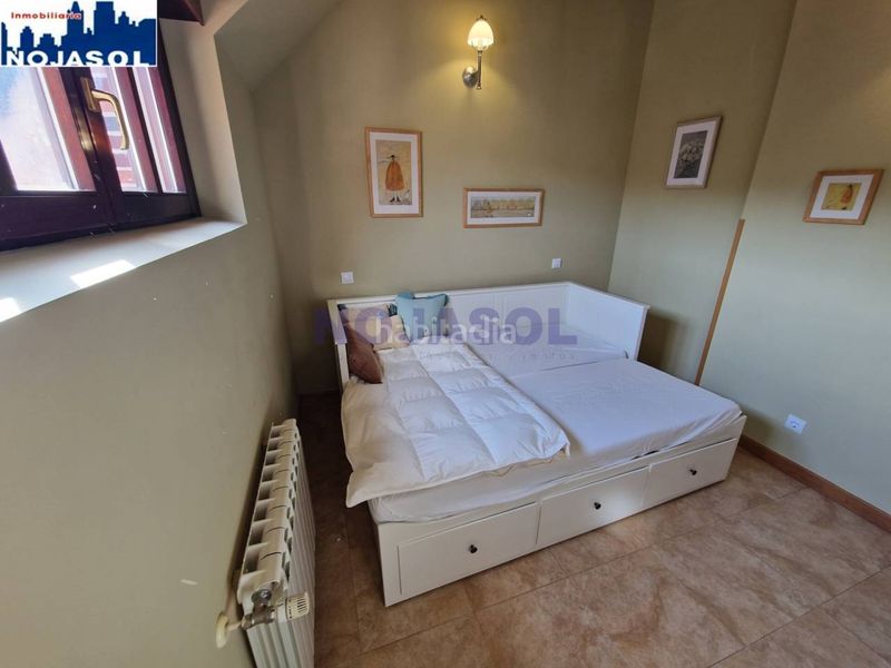 Foto 83082e03-6f36-406f-8a10-fc3e72360f05. Lloguer casa aparellada a calle barrio el acebal 13c a Hazas de Cesto