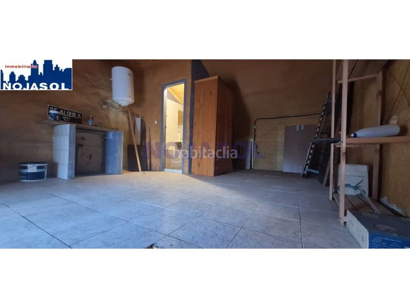 Foto dfe5b6e1-9422-4c26-ae3d-dd3b0179c192. Local comercial a Palacio Noja