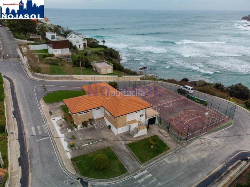 Foto 86f08ffd-d05f-48c8-9d1c-d620752a54a5. Chalet avec chauffage parking piscine dans Ajo Bareyo