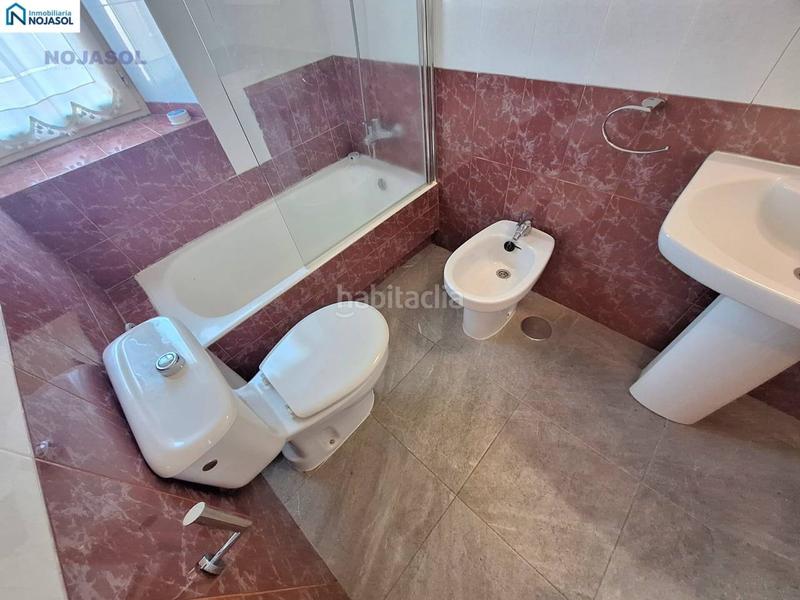 Foto eecaee9d-ca63-48b4-b945-fdedd90ff7de. Casa amb calefacció a Arnuero