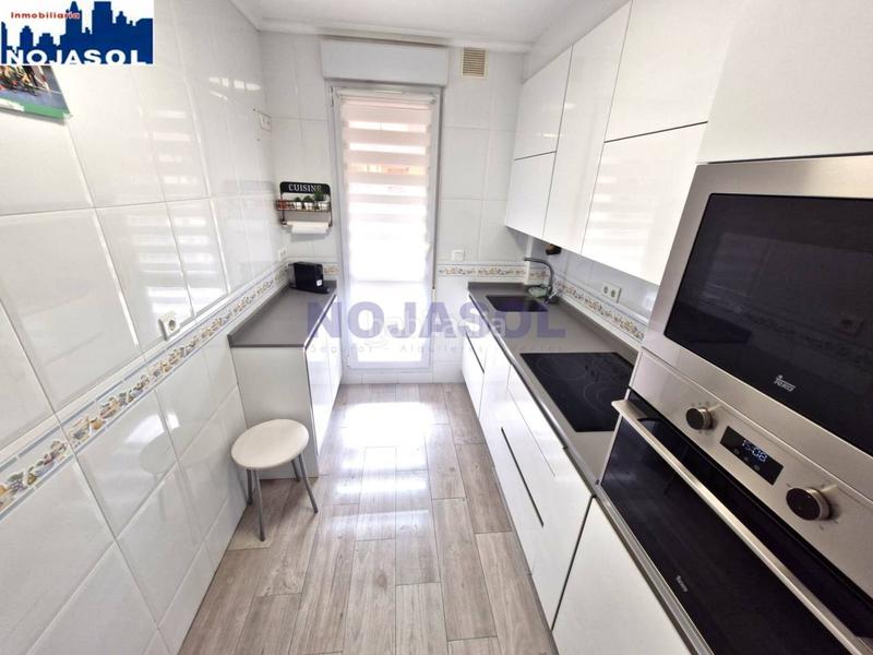 Foto 4b9b5691-6576-45f0-9200-0292cd263938. Pis amb calefacció aparcament a Tregadín Noja