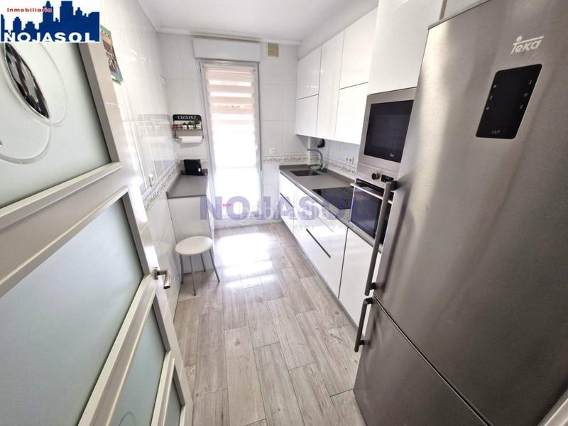 Foto b136ef64-6ab5-4ba7-accc-961f7b1f64f7. Pis amb calefacció aparcament a Tregadín Noja