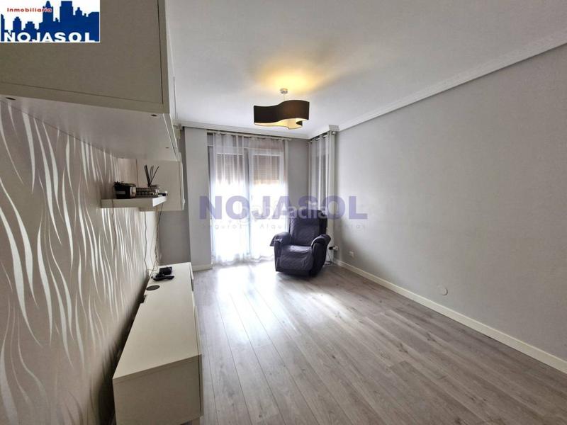 Foto bc6c54ec-2312-4f00-88da-f96401b30e5c. Pis amb calefacció aparcament a Tregadín Noja