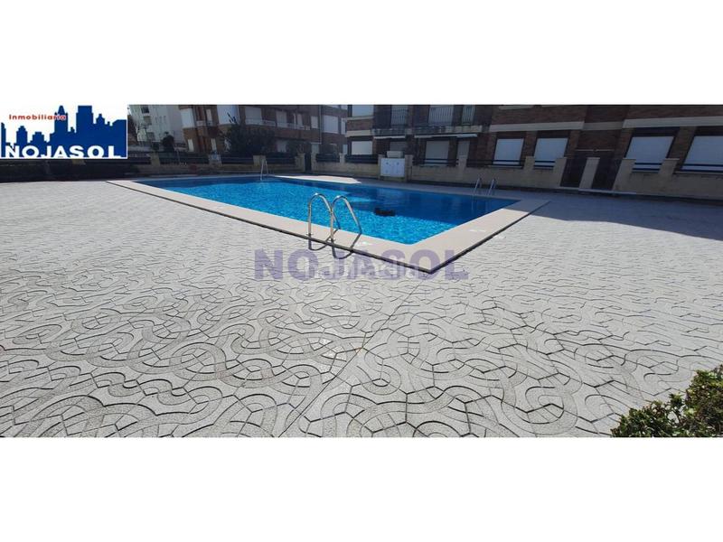 Foto 2f6935d5-0e5b-41c0-b0cb-0a0bd8316677. Apartamento ref 000167 precioso ático con vistas al mar en urbanización privada con piscina. en Noja