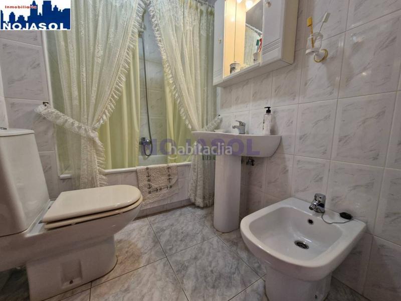 Foto 2c250a19-4c81-4c79-96a9-f5eb403239de. Apartamento ref 000080 en exclusiva, precioso y amplio piso en el centro, terraza, piscinas, ascensor y garaje cerrado en Noja
