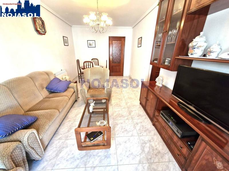 Foto d181756e-5b59-455b-84ba-b3fb47ba7470. Apartamento ref 000080 en exclusiva, precioso y amplio piso en el centro, terraza, piscinas, ascensor y garaje cerrado en Noja