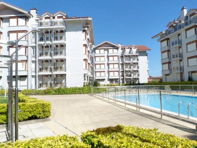 Foto 65bf3a19-f25c-40e3-9833-22d2713da154. Alquiler apartamento ref.2374 alquiler desde septiembre a junio no alquiler anual bonito apartamento en urbanización privada con piscina en Noja