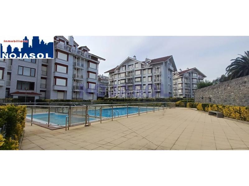 Foto a13c8a6d-c954-4735-9a3b-b9e42519e341. Lloguer apartament amb calefacció aparcament piscina a Noja