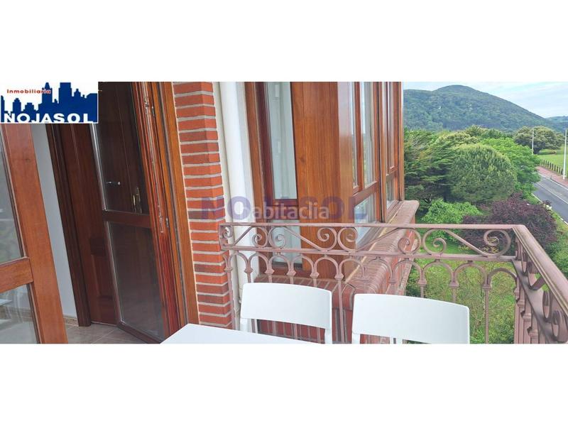 Foto 6c221bd0-ad8d-40ac-ad9b-ef4a6e549b18. Location appartement avec chauffage parking piscine dans Noja