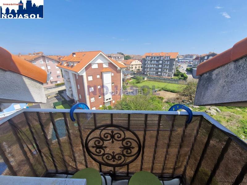 Foto 173c96d3-dc3b-4f82-a8e6-ec4ccc429721. Apartamento en arco 23 ref. 000896 precioso atico en exclusiva de 2 habitaciones con ascensor, calefacción, trastero y vistas despejadas en Noja