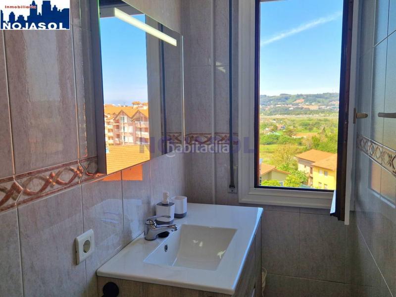 Foto 5cada337-eccc-4652-9c7c-a8e54238492c. Apartamento en arco 23 ref. 000896 precioso atico en exclusiva de 2 habitaciones con ascensor, calefacción, trastero y vistas despejadas en Noja
