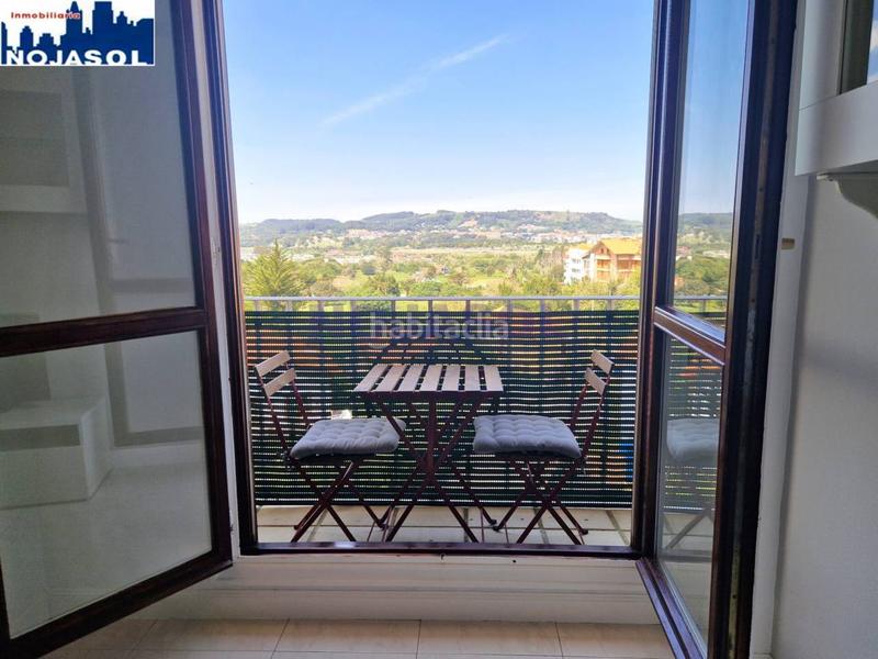 Foto a5303c1e-c87a-45be-b732-ee88b10ce30d. Apartamento en arco 23 ref. 000896 precioso atico en exclusiva de 2 habitaciones con ascensor, calefacción, trastero y vistas despejadas en Noja