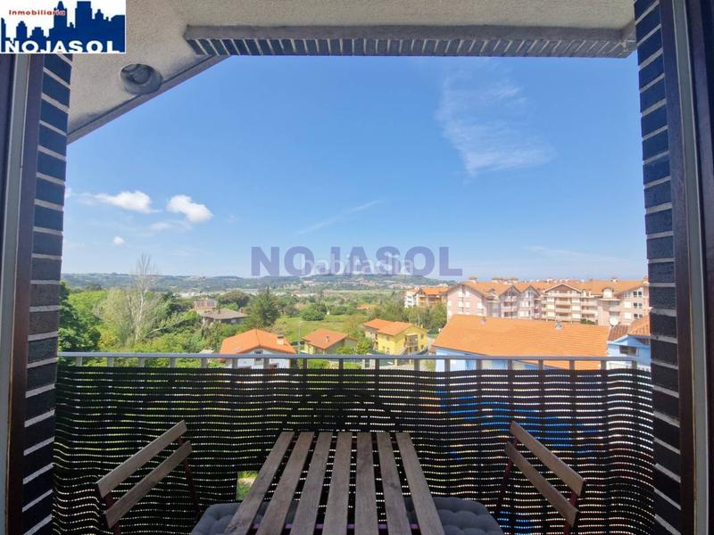 Foto a553622a-ff7f-40ac-9f1b-7a89b0730cc6. Apartamento en arco 23 ref. 000896 precioso atico en exclusiva de 2 habitaciones con ascensor, calefacción, trastero y vistas despejadas en Noja